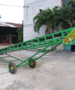 Băng tải hàng lên xe