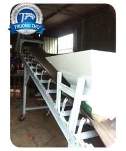 Băng tải lòng máng xoay hướng