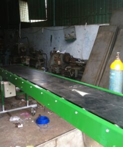 Băng tải lên xuống trên xe