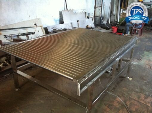 Băng tải con lăn inox