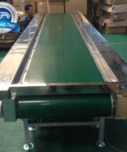Băng tải PVC tải chai nhựa