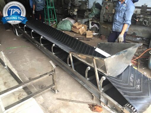 Băng tải cao su lòng máng