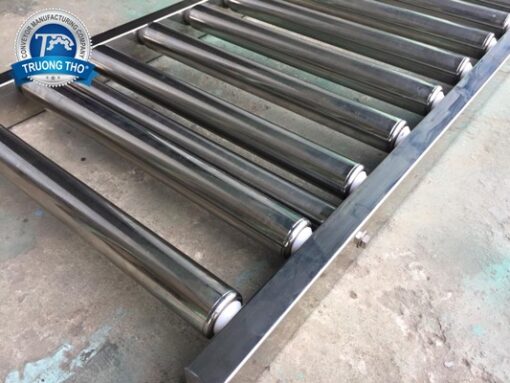 Băng tải con lăn tự do inox