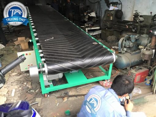 Băng tải cao su nâng hạ 6m