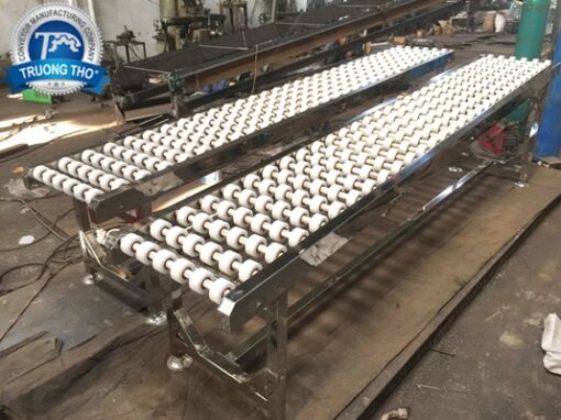 bang chuyen con lan tu do inox