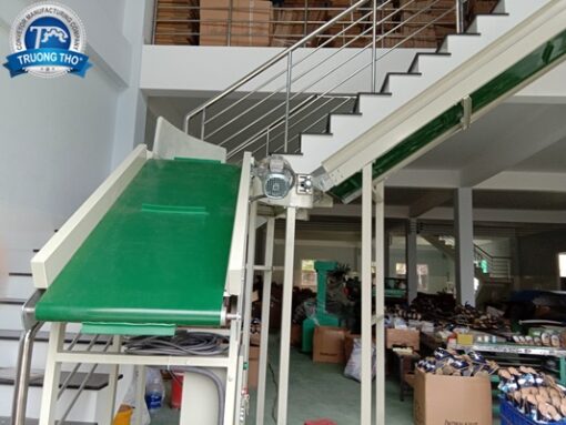 bang tai pvc nghieng